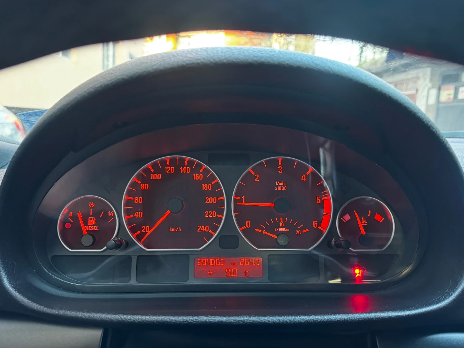 BMW 320  150 * 6скорости * Recaro * NAVI * Carplay ЕВРО 4, снимка 12 - Автомобили и джипове - 54151054