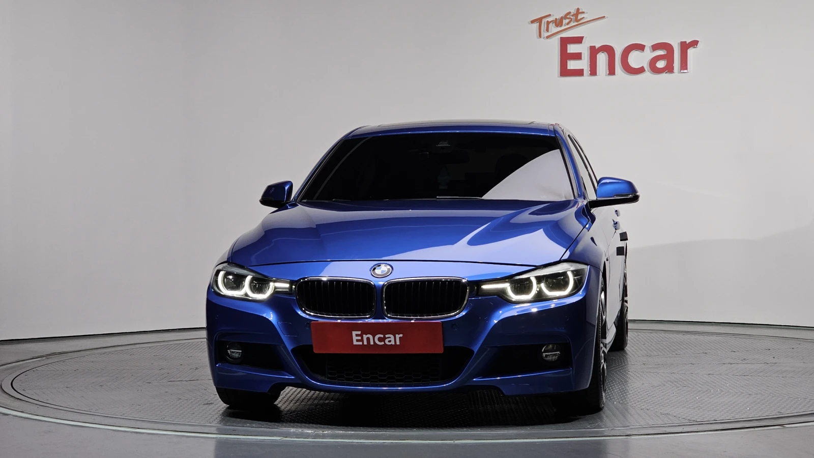 BMW 330 2018* M-PK* HEAD-UP* SHODOWLINE* КРАЙНА ЦЕНА, снимка 2 - Автомобили и джипове - 54526511
