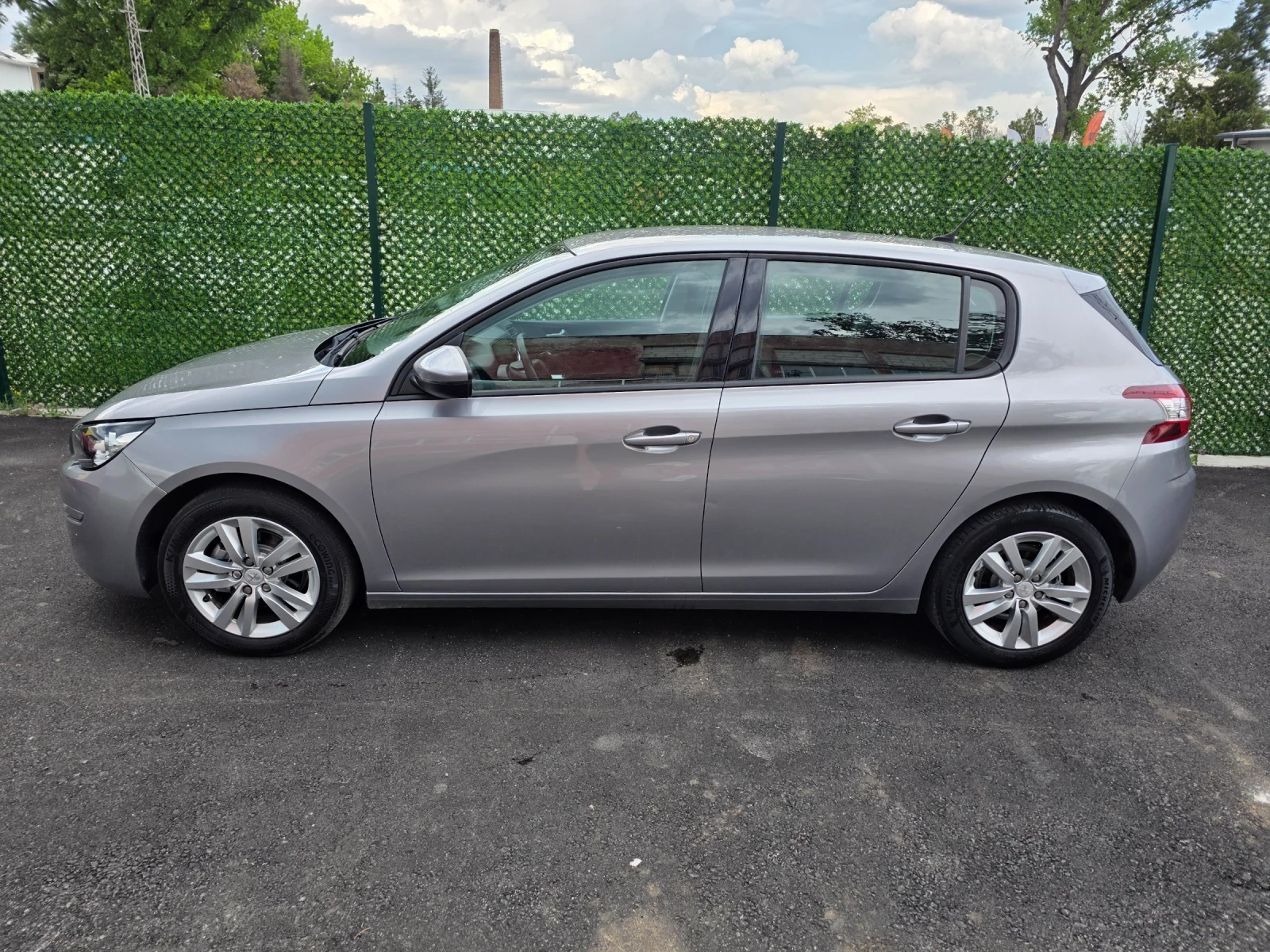 Peugeot 308 1.6e-hdi NAVI , снимка 2 - Автомобили и джипове - 54544835