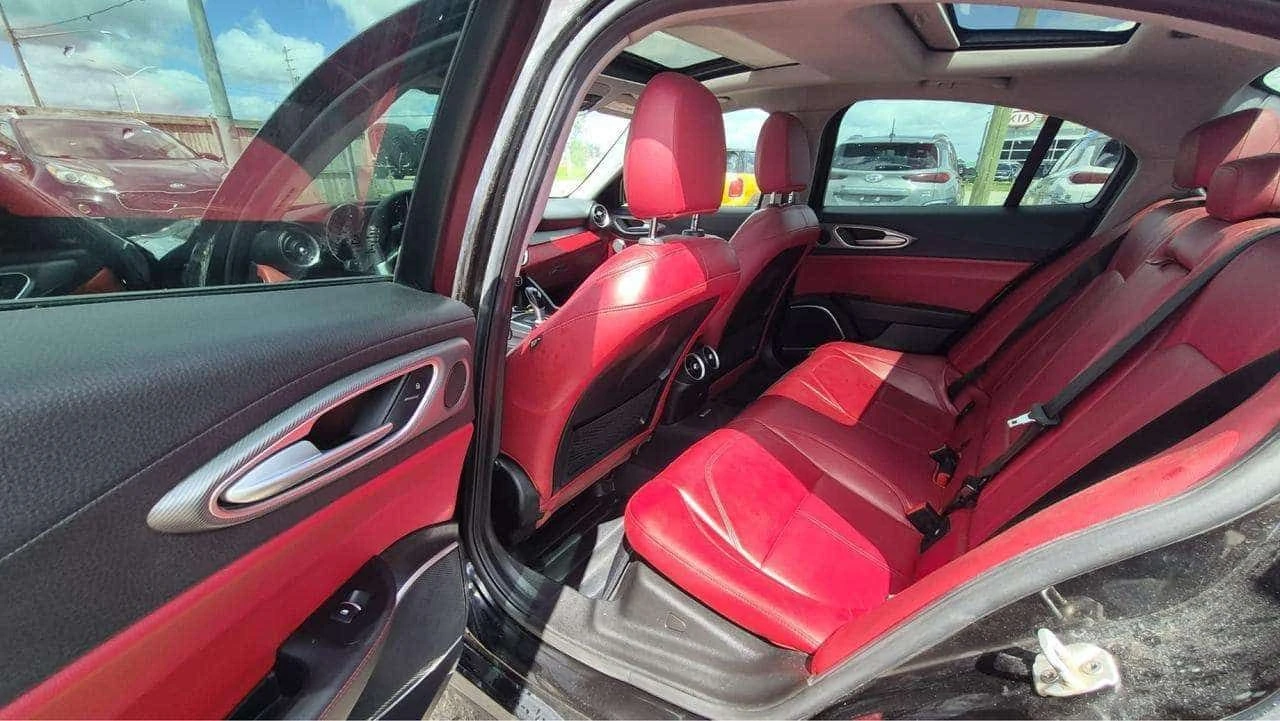 Alfa Romeo Giulia * ФИКСИРАНА ЦЕНА* , снимка 15 - Автомобили и джипове - 55173921