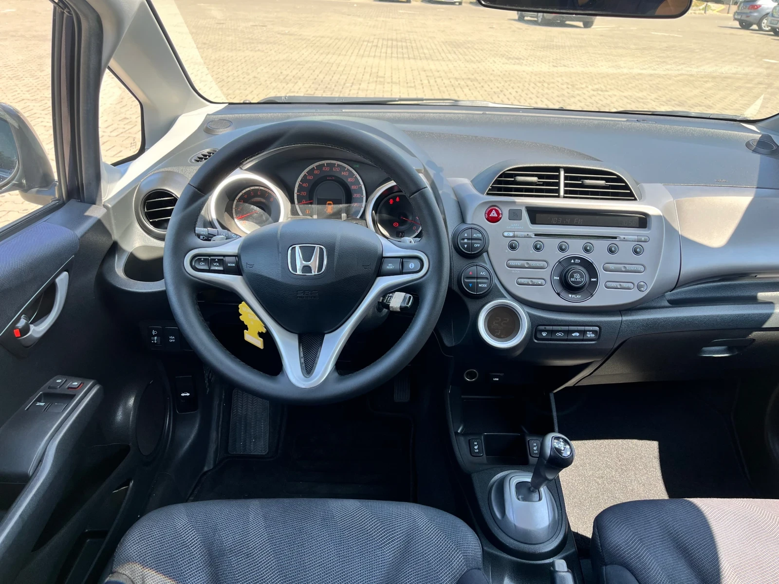 Honda Jazz 1.4i-VTEC AUTOMAT , снимка 9 - Автомобили и джипове - 55207164