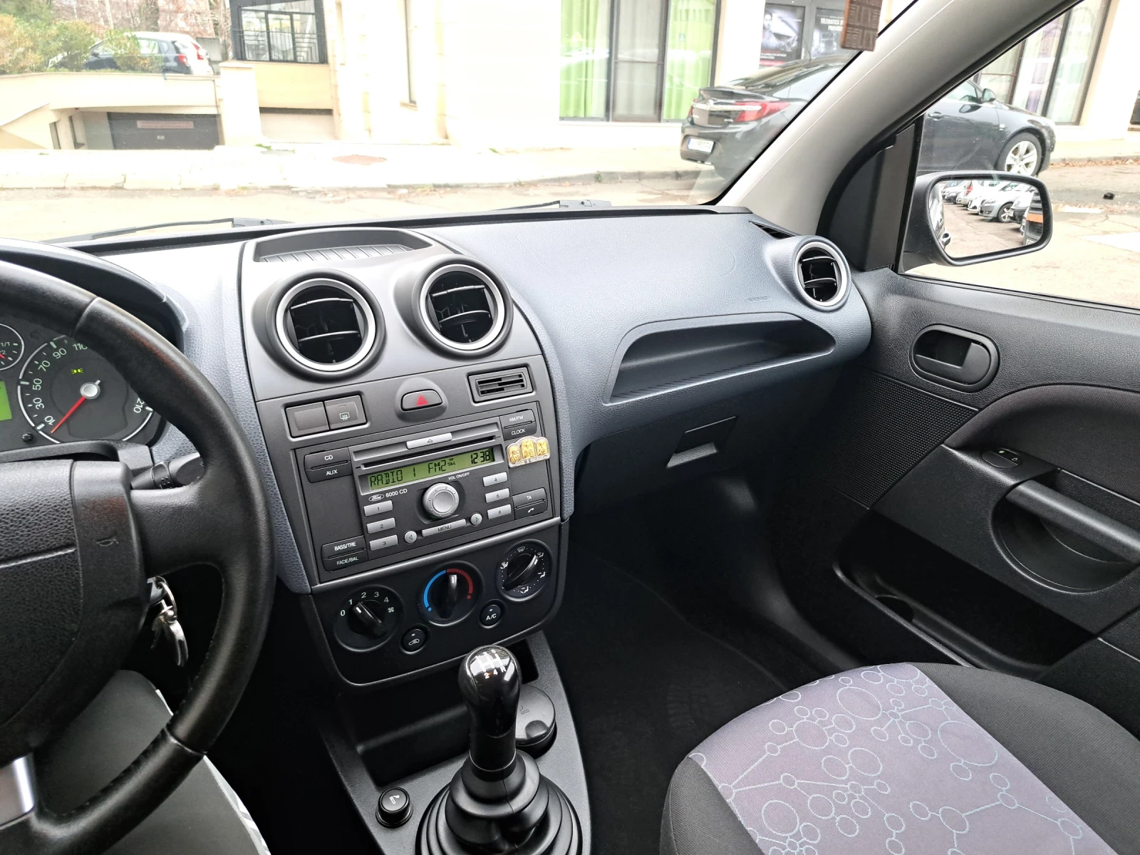 Ford Fiesta 1.4 diesel, снимка 8 - Автомобили и джипове - 55654738