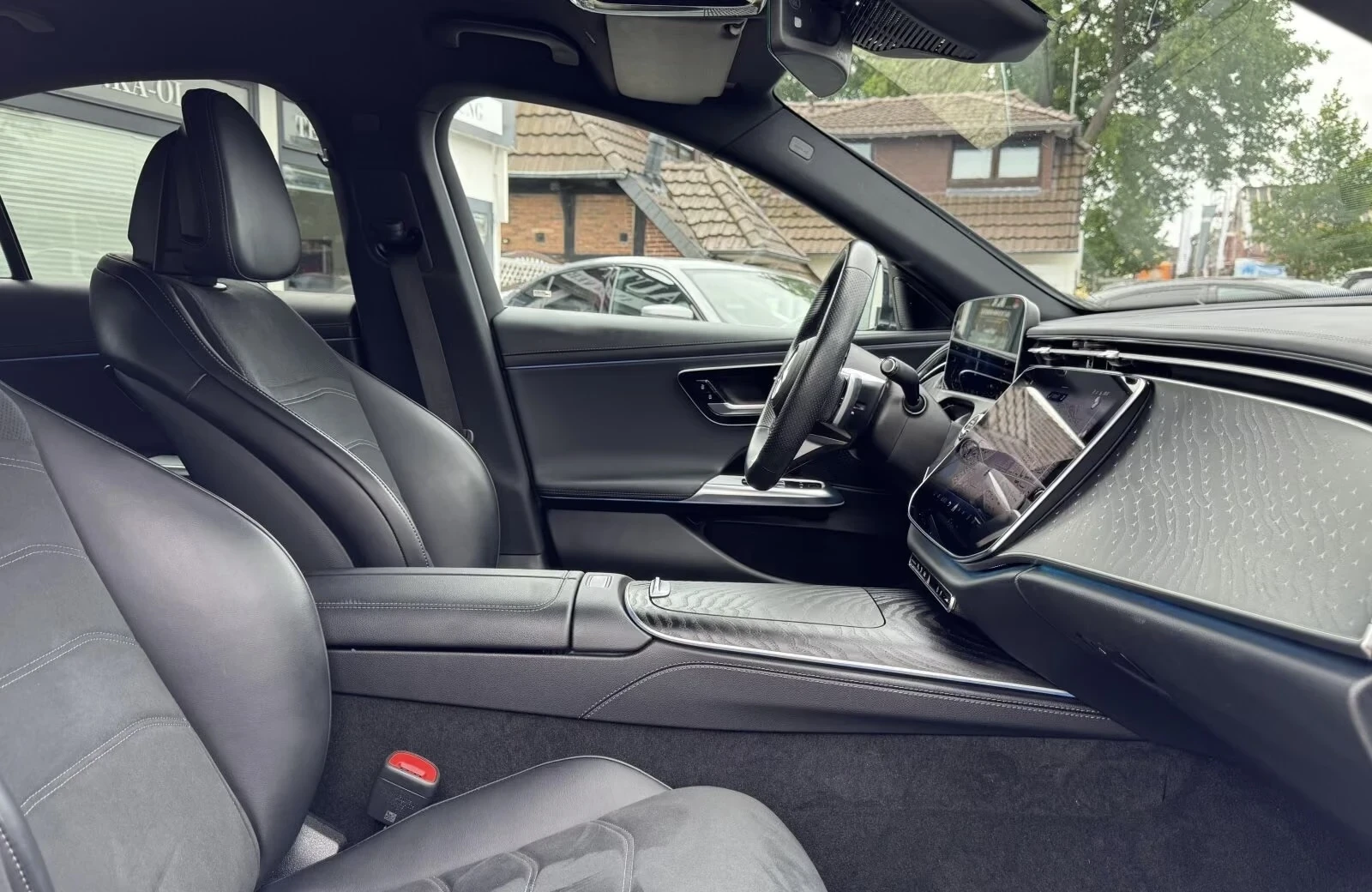 Mercedes-Benz E 300 e* AMG* 360, снимка 6 - Автомобили и джипове - 55884077