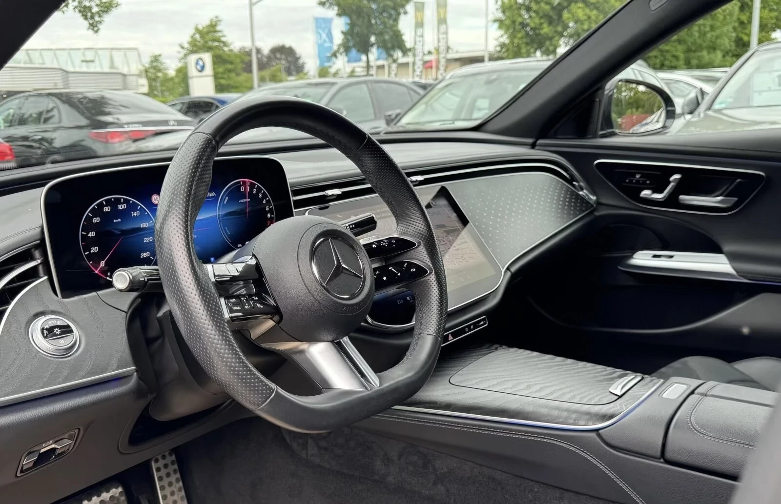 Mercedes-Benz E 300 e* AMG* 360, снимка 4 - Автомобили и джипове - 55884077