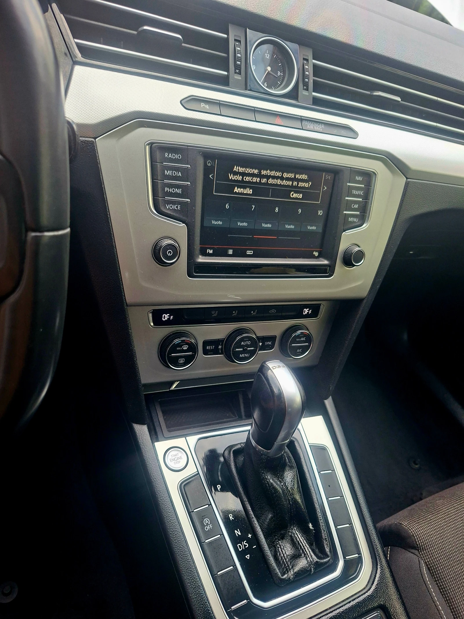 VW Passat 1.6TDI , снимка 9 - Автомобили и джипове - 56161741