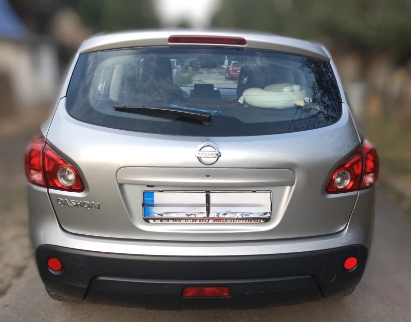 Nissan Qashqai 2.0, снимка 2 - Автомобили и джипове - 47067996