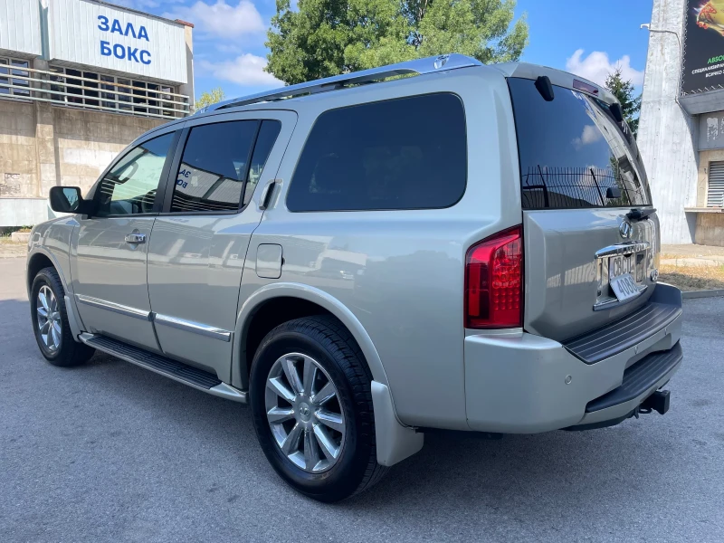 Infiniti QX56 5.6i, 100000 km!!! 1 Собственик! Нов!!!, снимка 4 - Автомобили и джипове - 51978387