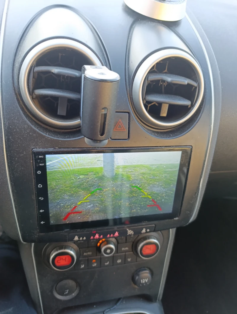 Nissan Qashqai, снимка 12 - Автомобили и джипове - 52109577