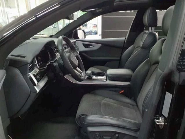 Audi SQ8 TFSI/ QUATTRO/BLACK OPTIC/B&O/MATRIX/PANO/ HEAD UP, снимка 3 - Автомобили и джипове - 48205685