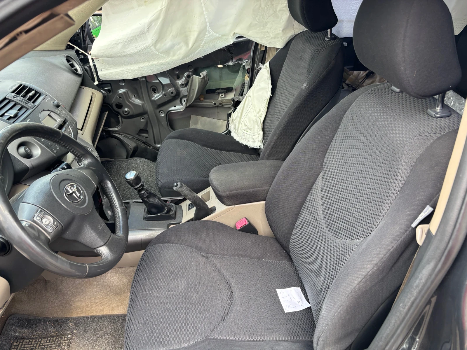 Toyota Rav4 2.2 D4D - изображение 6