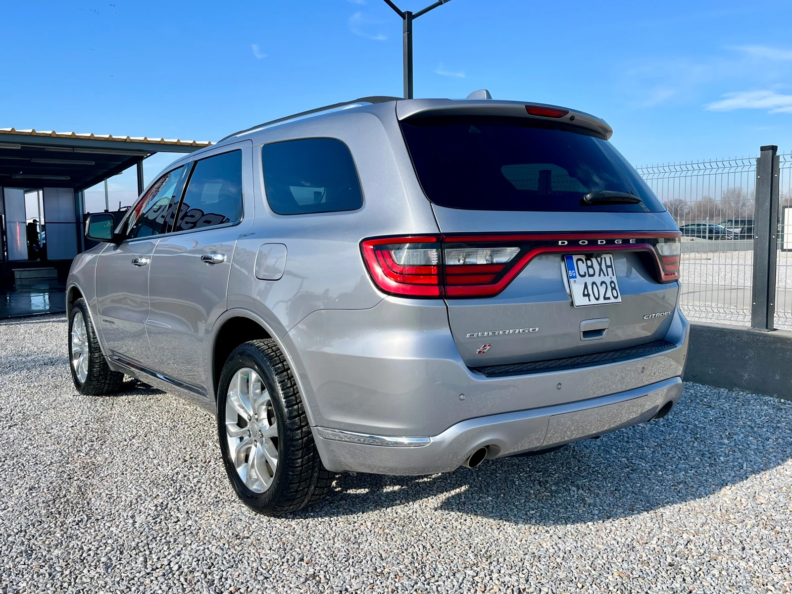 Dodge Durango / CITADEL / 4x4 / РЕГИСТРИРАН / ГАЗ / 6+ 1 - изображение 4