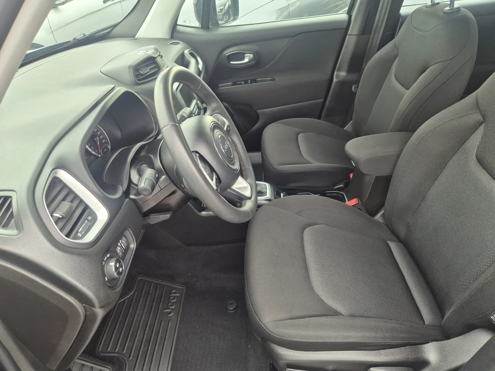 Jeep Renegade 1.0 TGI - изображение 10