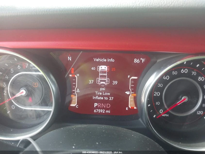 Jeep Wrangler UNLIMITED RUBICON 4X4 - изображение 8