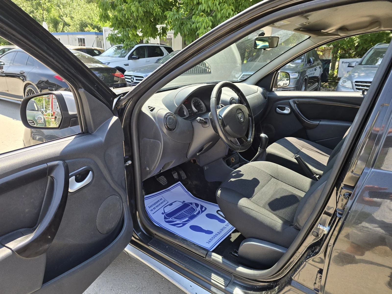 Dacia Duster 1.5dci 90к.с 2wd 5 скорости , снимка 11 - Автомобили и джипове - 54998635