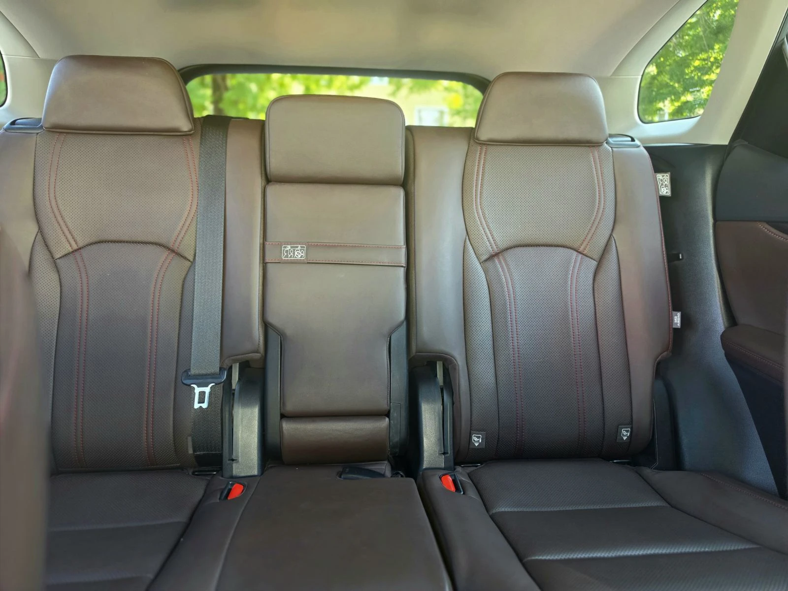 Lexus RX 450h plus Long 7+ Free service, снимка 11 - Автомобили и джипове - 55390708