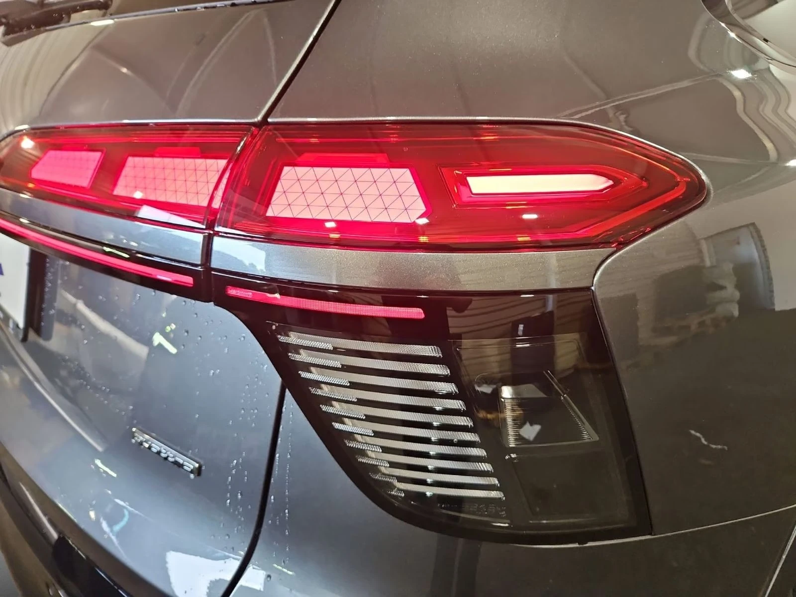 Audi Q7 S-LINE / MATRIX/ TECH PRO/ 4D B&O/ HUD/ 360/ PANO/, снимка 7 - Автомобили и джипове - 55798228