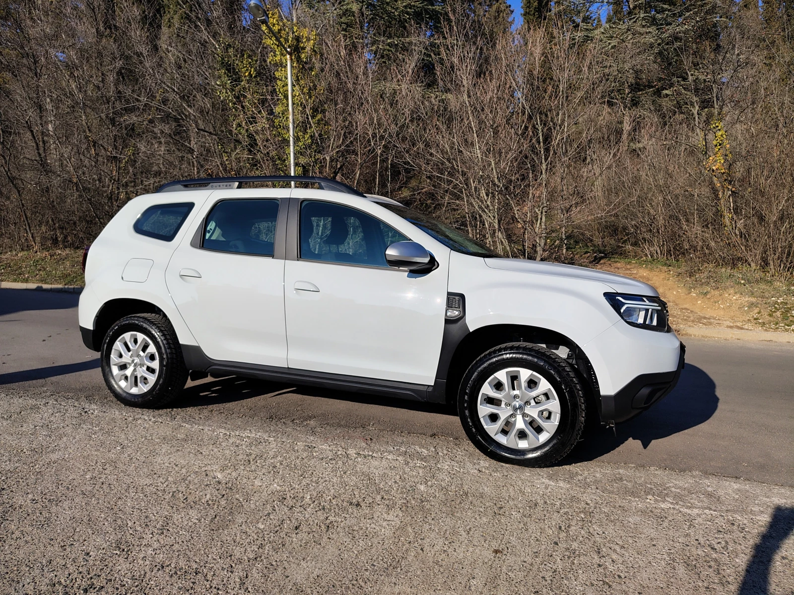 Dacia Duster, снимка 3 - Автомобили и джипове - 56515810