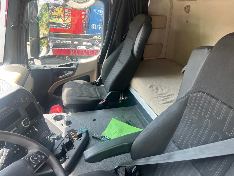 Mercedes-Benz Actros Бартер или  Лизинг, снимка 12 - Камиони - 51401359