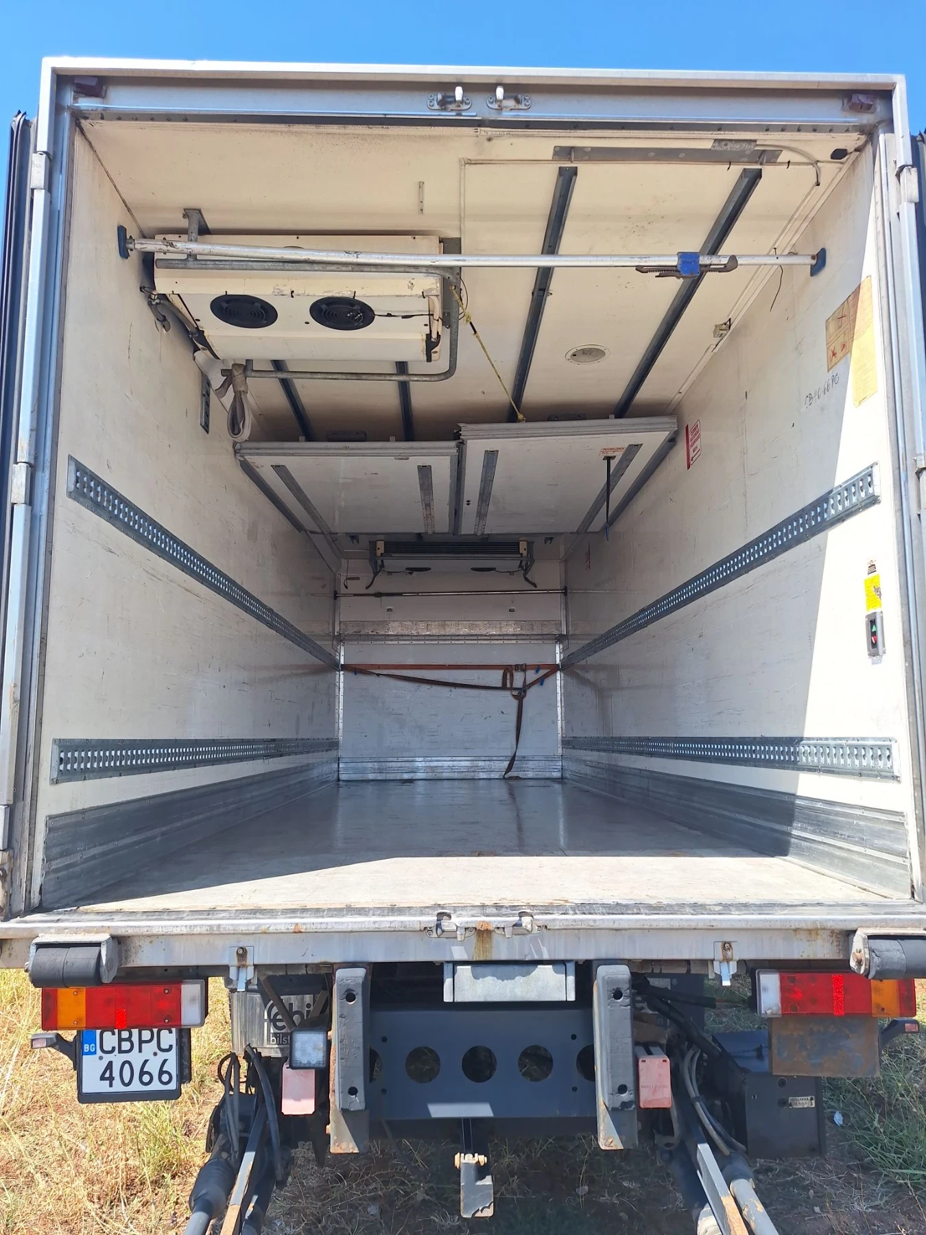 Daf CF FA CF 75.310 frigo bi-temp, аналогов тахограф, снимка 5 - Камиони - 56226397