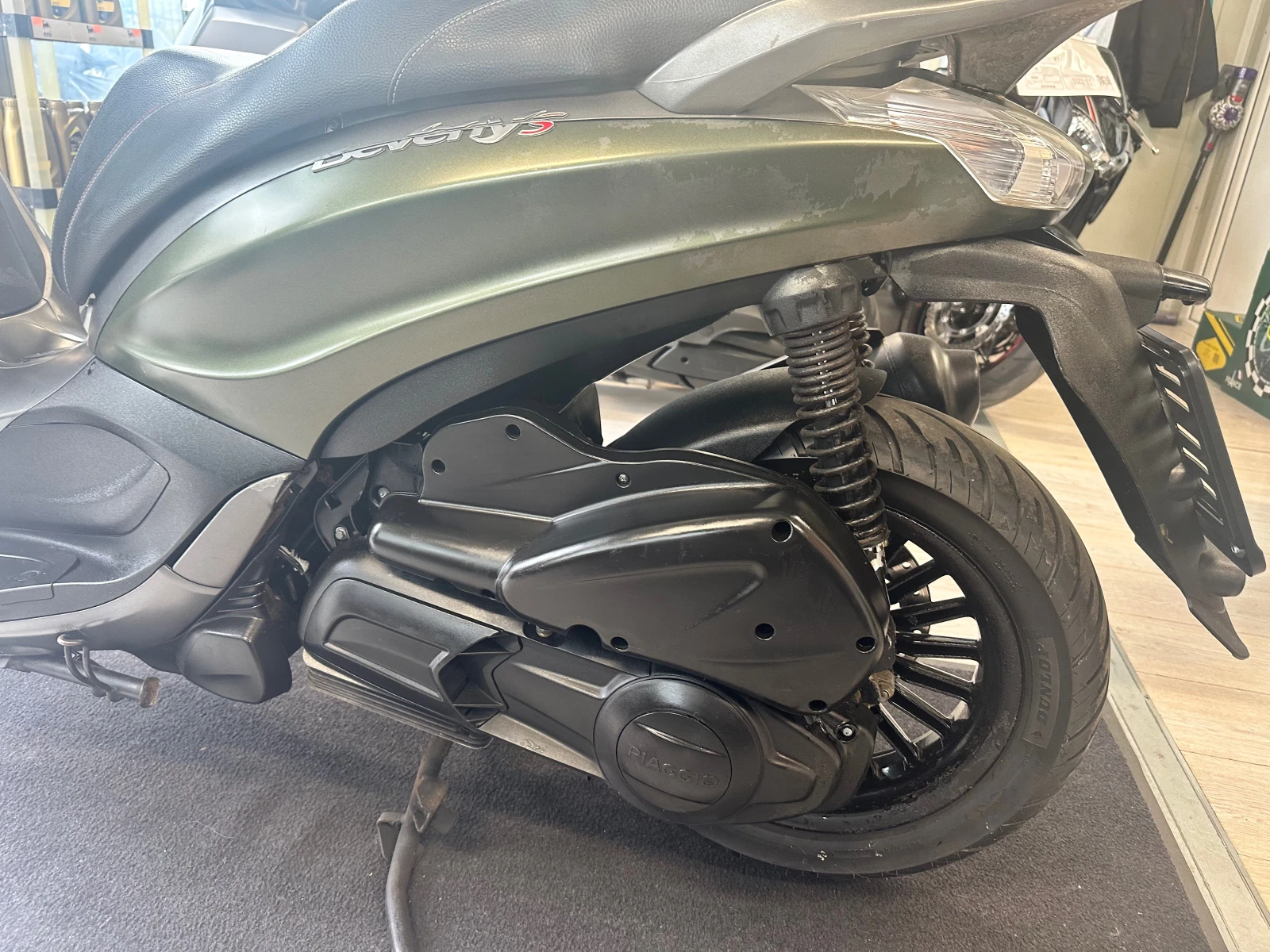 Piaggio Beverly 300i ABS/ASR/LED 05.2018г., снимка 14 - Мотоциклети и мототехника - 54456169