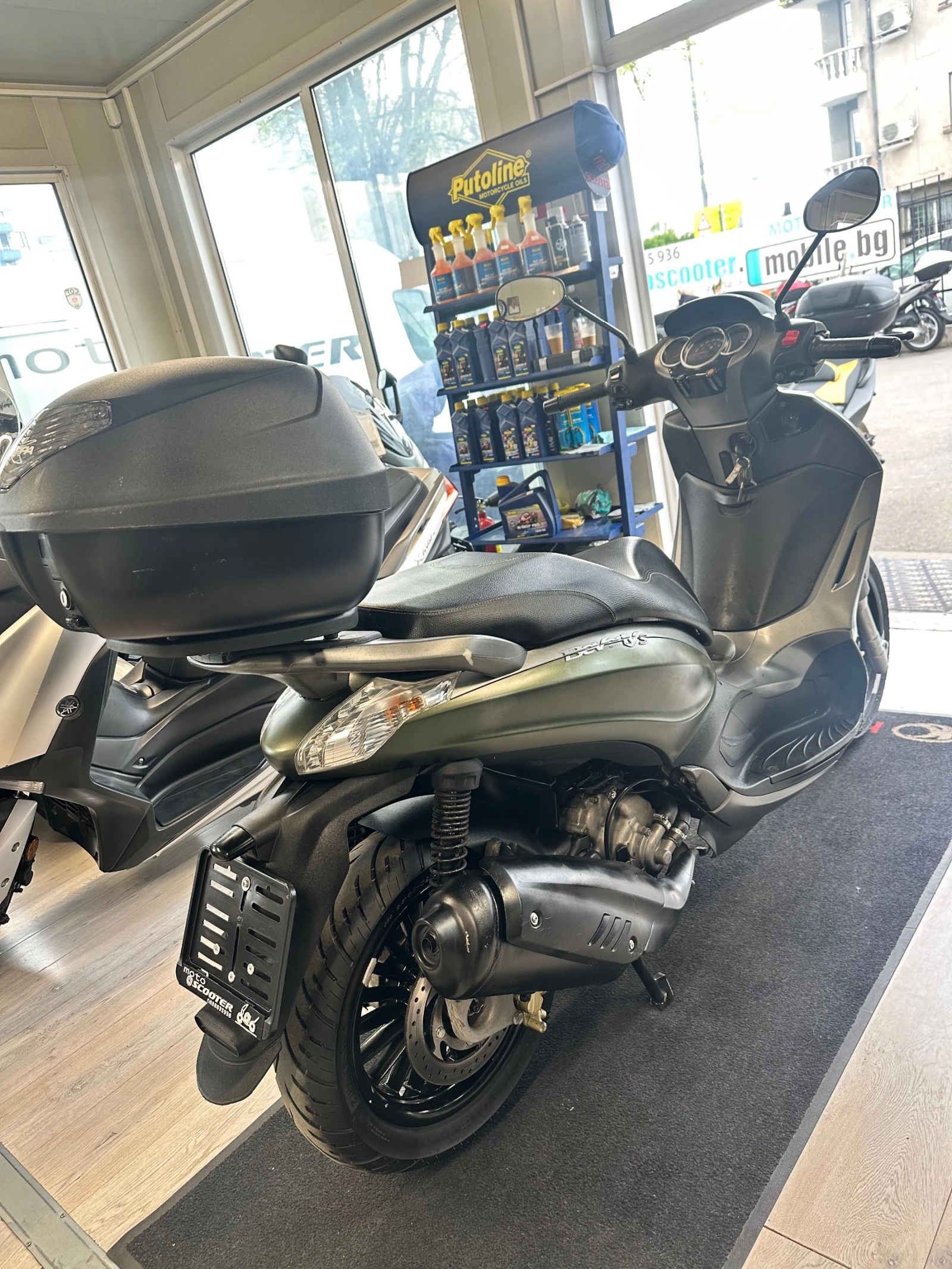 Piaggio Beverly 300i ABS/ASR/LED 05.2018г., снимка 10 - Мотоциклети и мототехника - 54456169