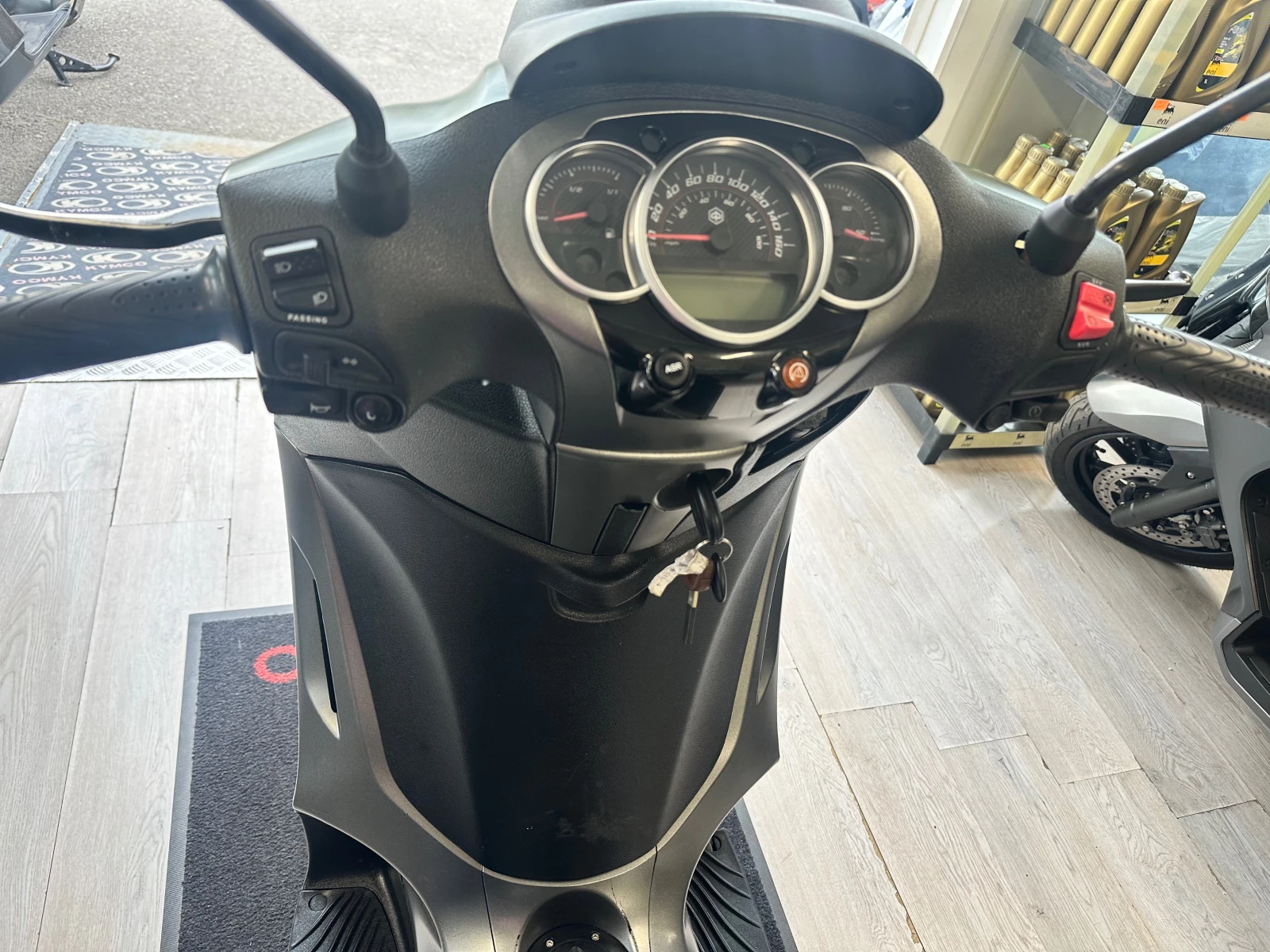 Piaggio Beverly 300i ABS/ASR/LED 05.2018г., снимка 3 - Мотоциклети и мототехника - 54456169
