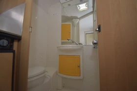 Каравана Dethleffs New line 390, снимка 11