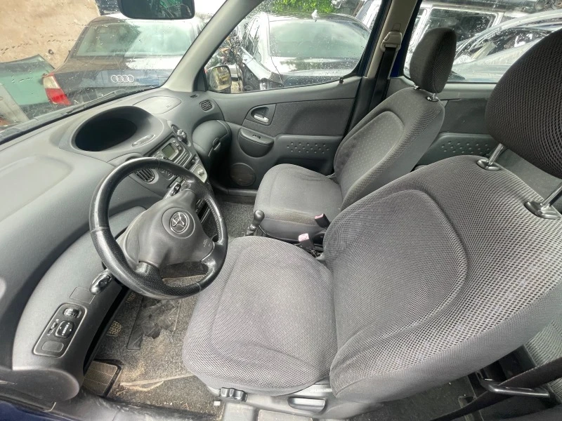 Toyota Yaris verso 1.4d4d, снимка 3 - Автомобили и джипове - 41260731