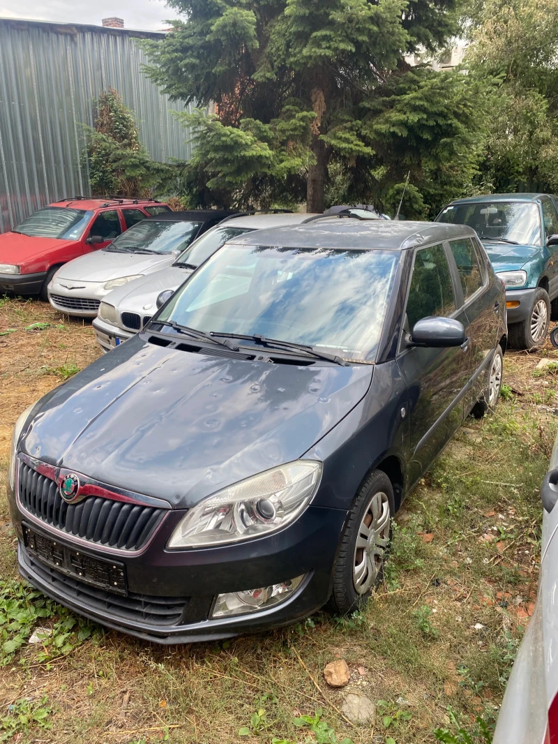 Skoda Fabia 1.2I EURO 5, снимка 2 - Автомобили и джипове - 47075287