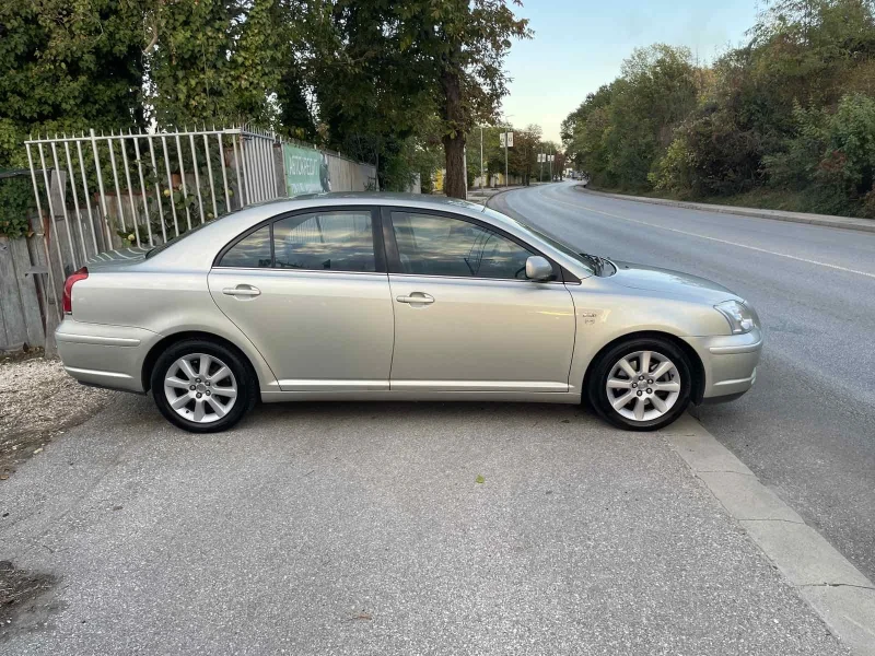 Toyota Avensis 2.0D, 116кс, КОЖА, ИТАЛИЯ, снимка 4 - Автомобили и джипове - 47499312