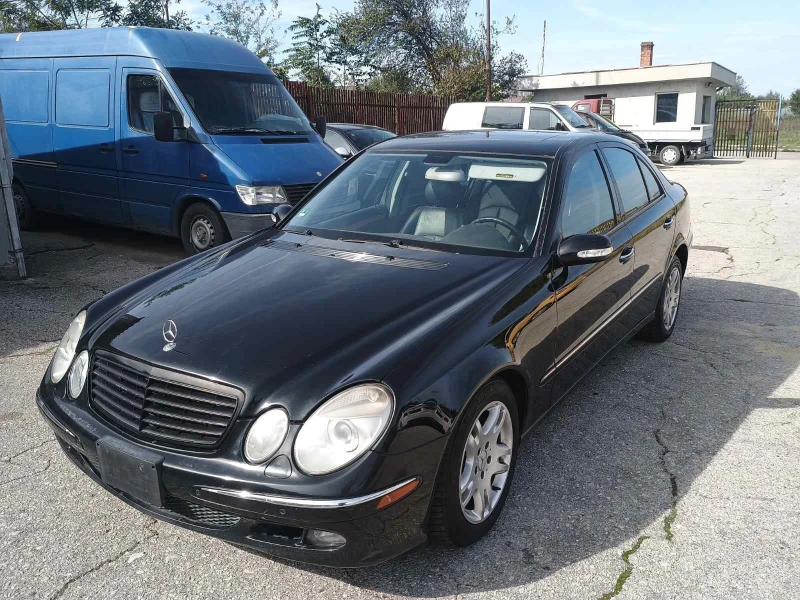 Mercedes-Benz E 320 CDI Редовия, снимка 1 - Автомобили и джипове - 47581500