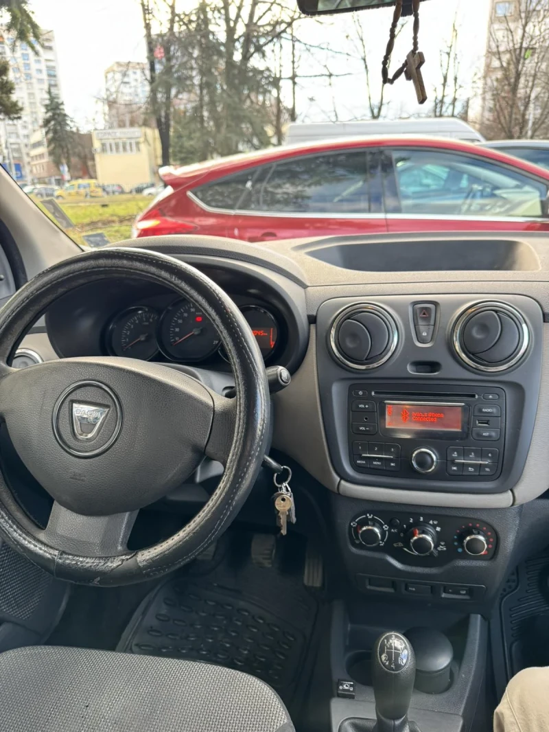 Dacia Lodgy, снимка 5 - Автомобили и джипове - 48370192