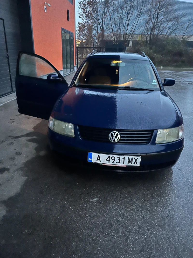 VW Passat, снимка 1 - Автомобили и джипове - 48488155