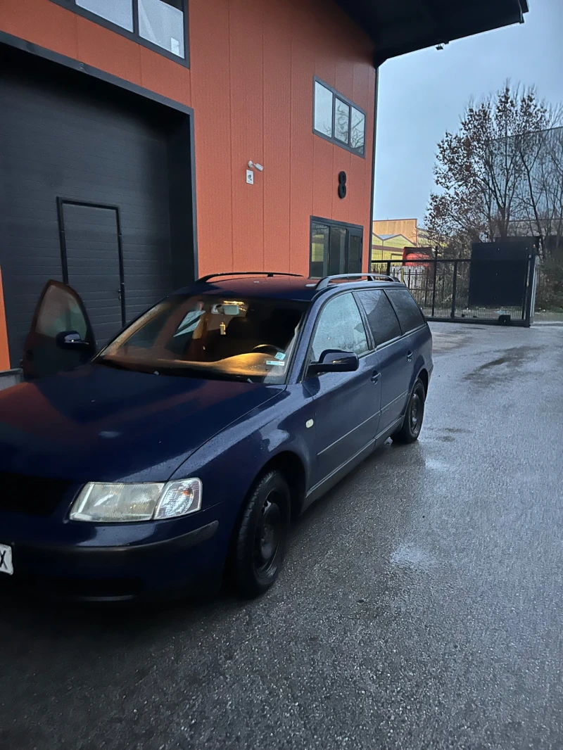 VW Passat, снимка 2 - Автомобили и джипове - 48488155