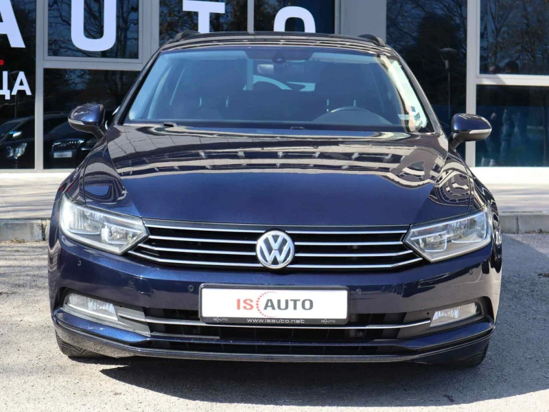 VW Passat Comfortline/ERGcomfort/Парктроник/Start&Stop, снимка 1 - Автомобили и джипове - 49445859