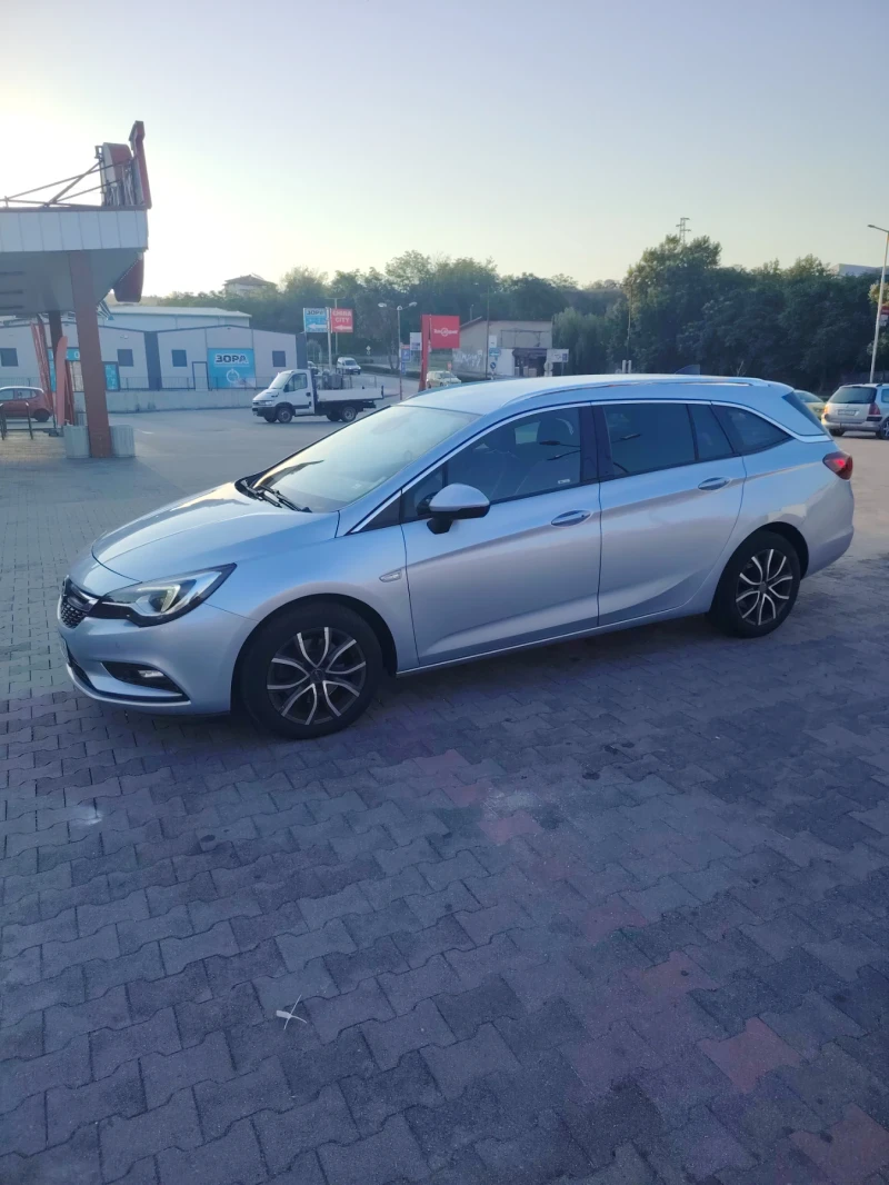 Opel Astra, снимка 8 - Автомобили и джипове - 51396522