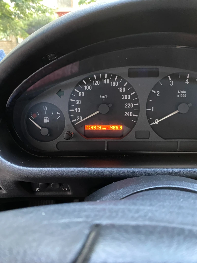 BMW Z3, снимка 16 - Автомобили и джипове - 52646924