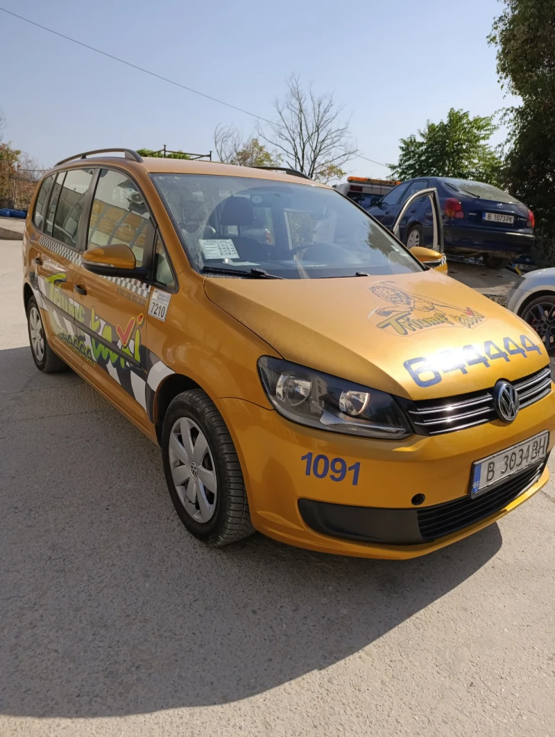 VW Touran 1.4 tsi, снимка 3 - Автомобили и джипове - 51596293