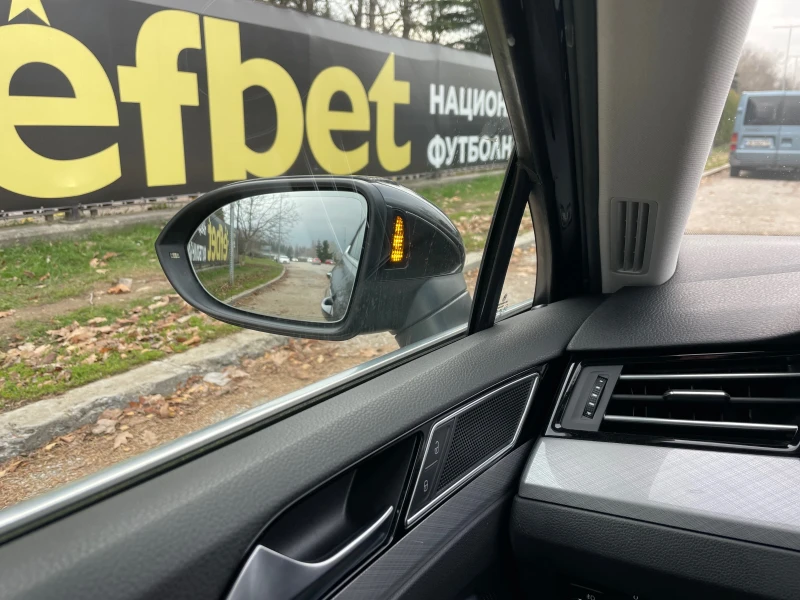 VW Passat 2.0 TDI/150 PS/LED/ACC/PDC/NAVI/CAMERA, снимка 16 - Автомобили и джипове - 52896621