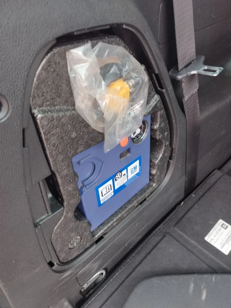 Opel Zafira 1.6* CNG* TURBO, снимка 13 - Автомобили и джипове - 52931873