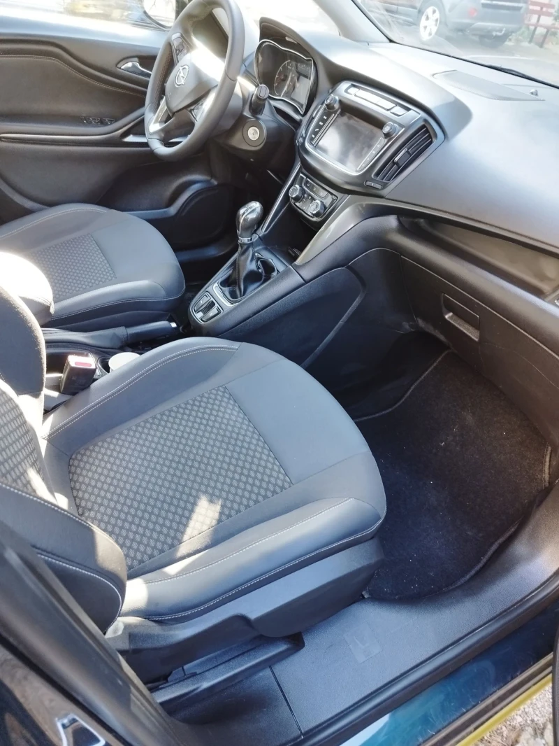 Opel Zafira 1.6* CNG* TURBO, снимка 7 - Автомобили и джипове - 52931873