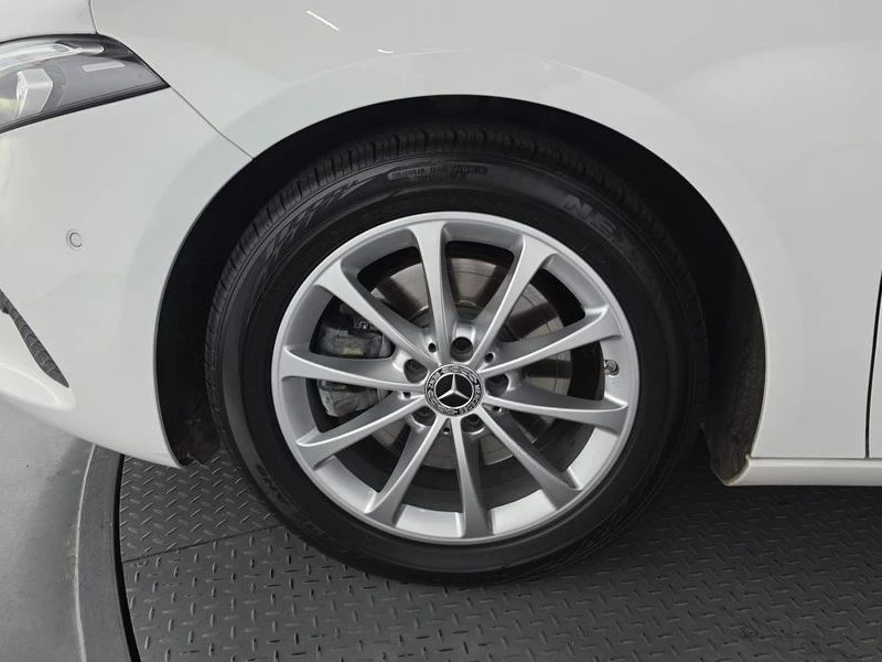 Mercedes-Benz A 220 A220 Sedan| 190к.с.| ВКЛ.ТЕХНОТЕСТ, снимка 5 - Автомобили и джипове - 55401066