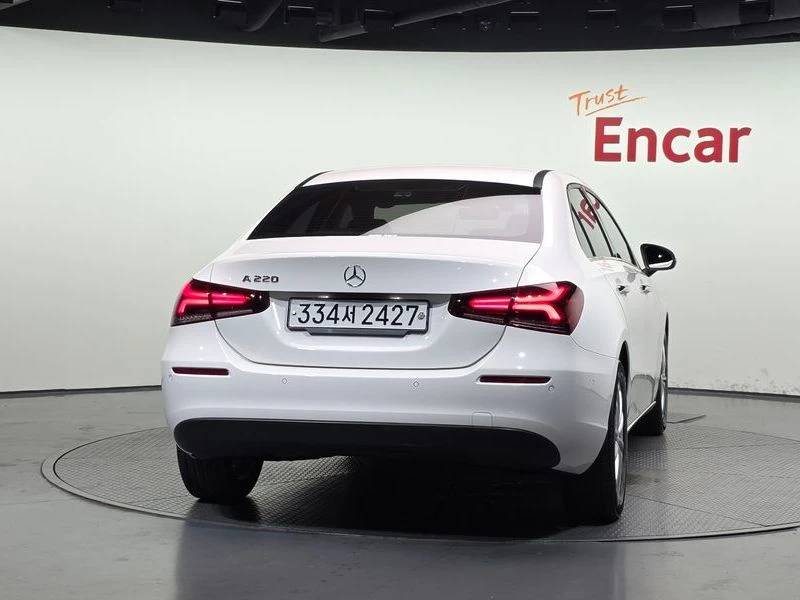 Mercedes-Benz A 220 A220 Sedan| 190к.с.| ВКЛ.ТЕХНОТЕСТ, снимка 4 - Автомобили и джипове - 55401066