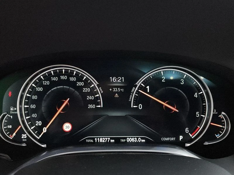 BMW 740 740d xDrive M Sport| 320к.с.| ВКЛ.ТЕХНОТЕСТ, снимка 8 - Автомобили и джипове - 55627056