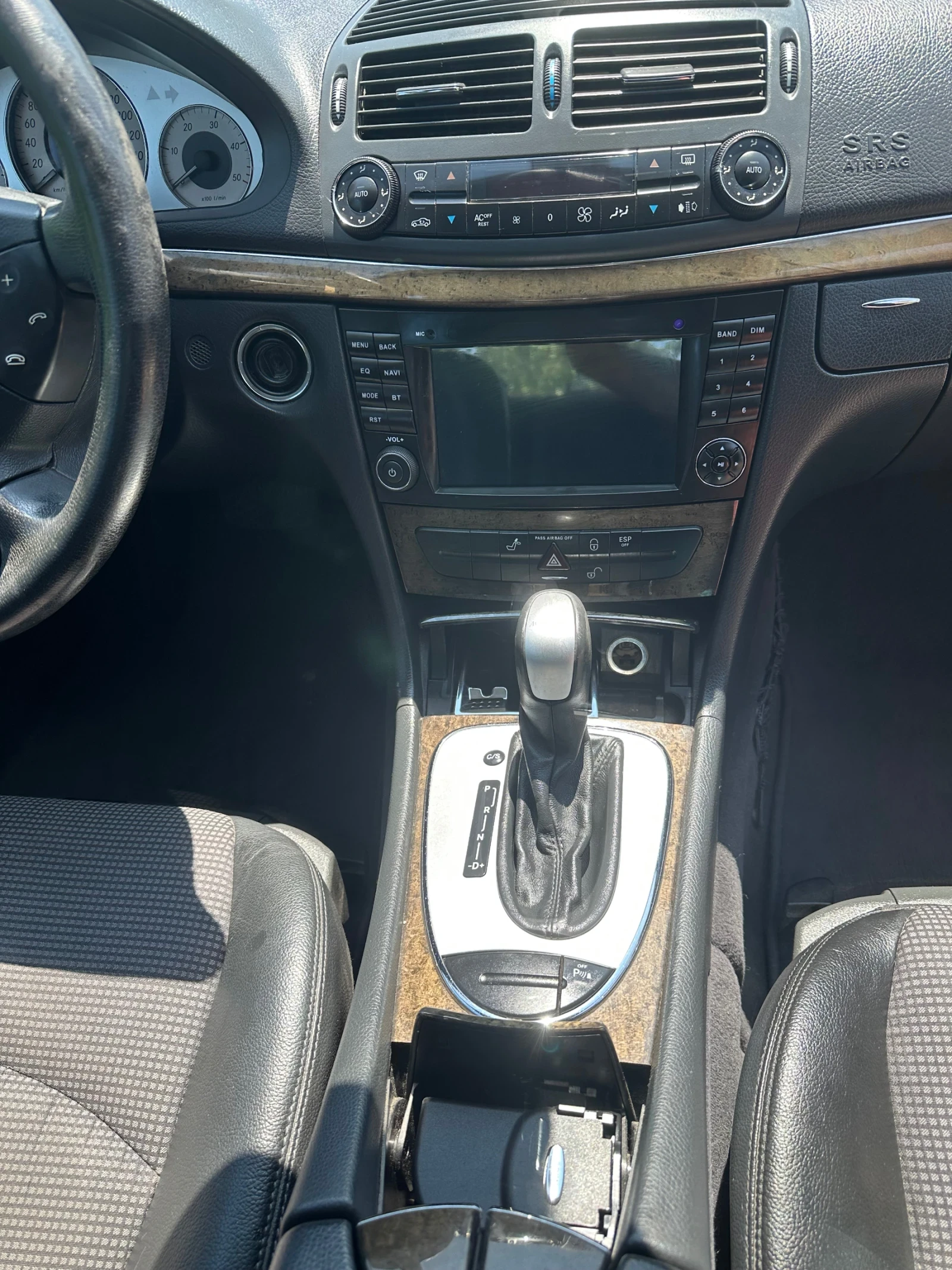 Mercedes-Benz E 220 Avangarde , 150кс  - изображение 5