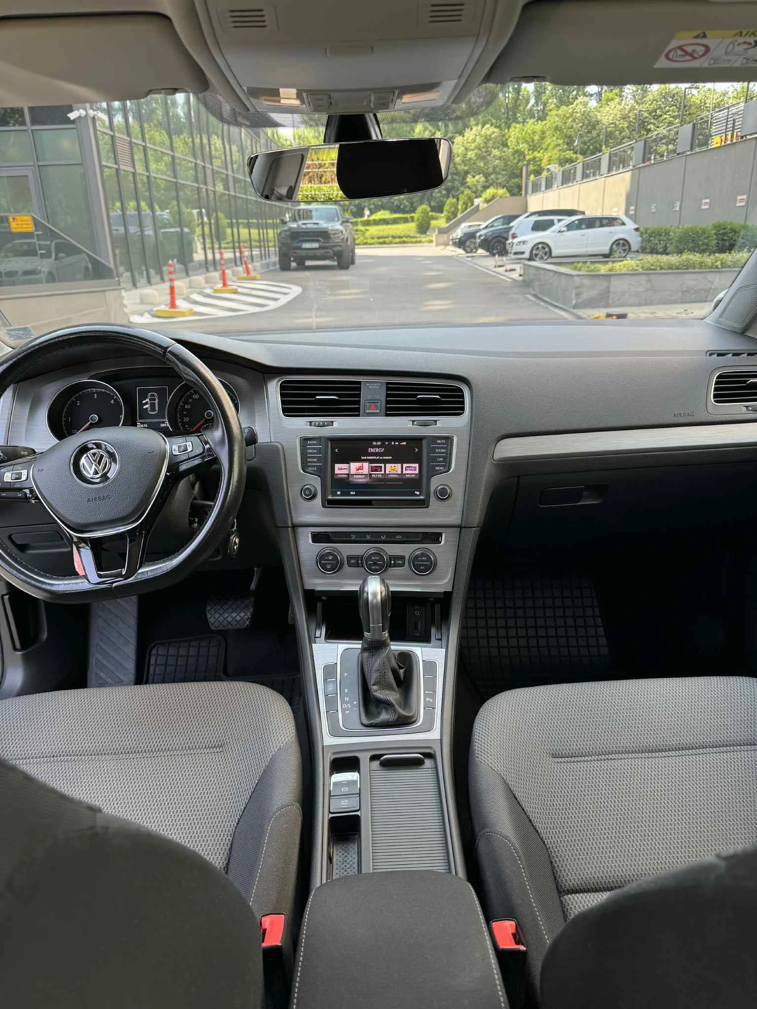 VW Golf 1, 6 TDI, 60 870 км  - изображение 6