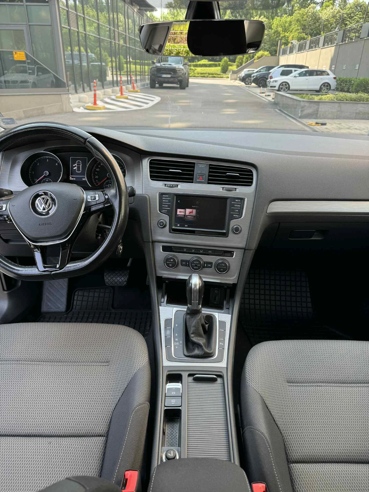 VW Golf 1, 6 TDI, 60 870 км  - изображение 9