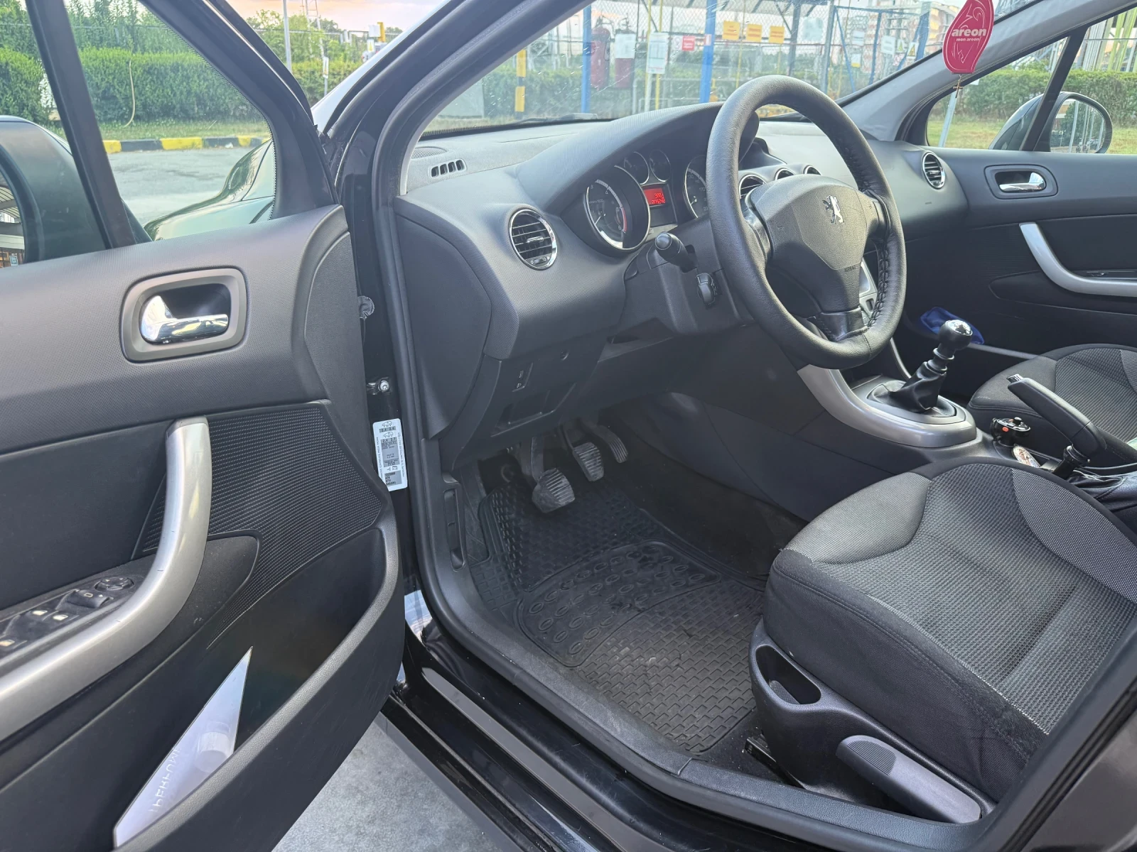 Peugeot 308 1, 6CDI - изображение 7