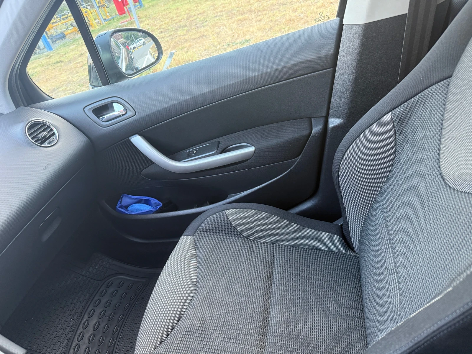 Peugeot 308 1, 6CDI - изображение 10