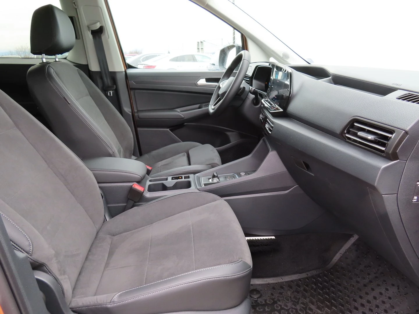 VW Caddy Style Maxi TDI 7 места - изображение 6